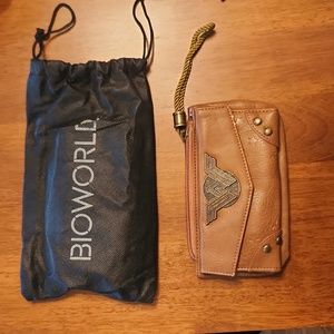 Faux leather Wonder Woman wallet w/ dustbag